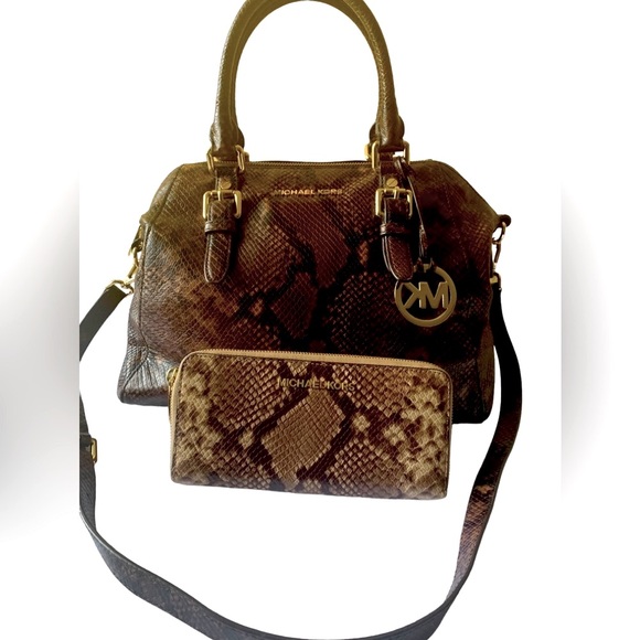 Michael Kors Purse and Wallet Python - Picture 4 of 14